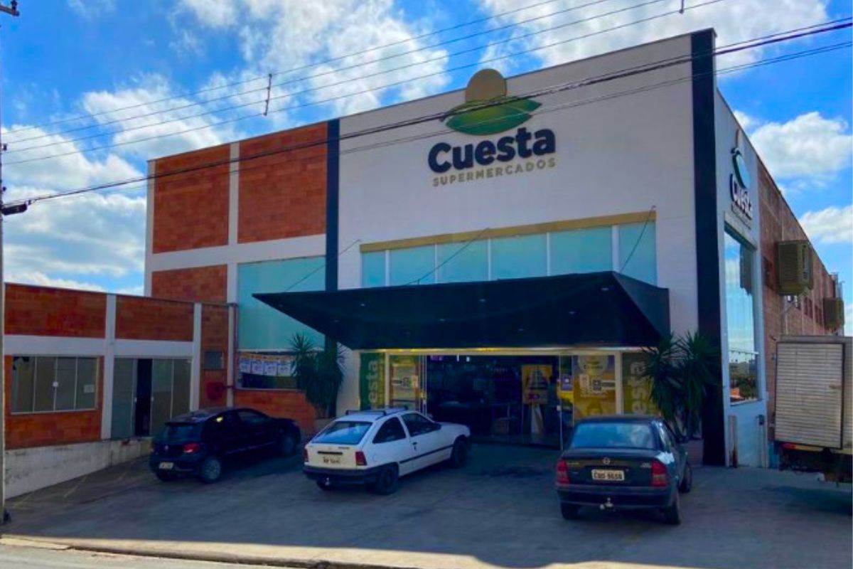 Fachada da loja Cuesta Supermercados Bofete